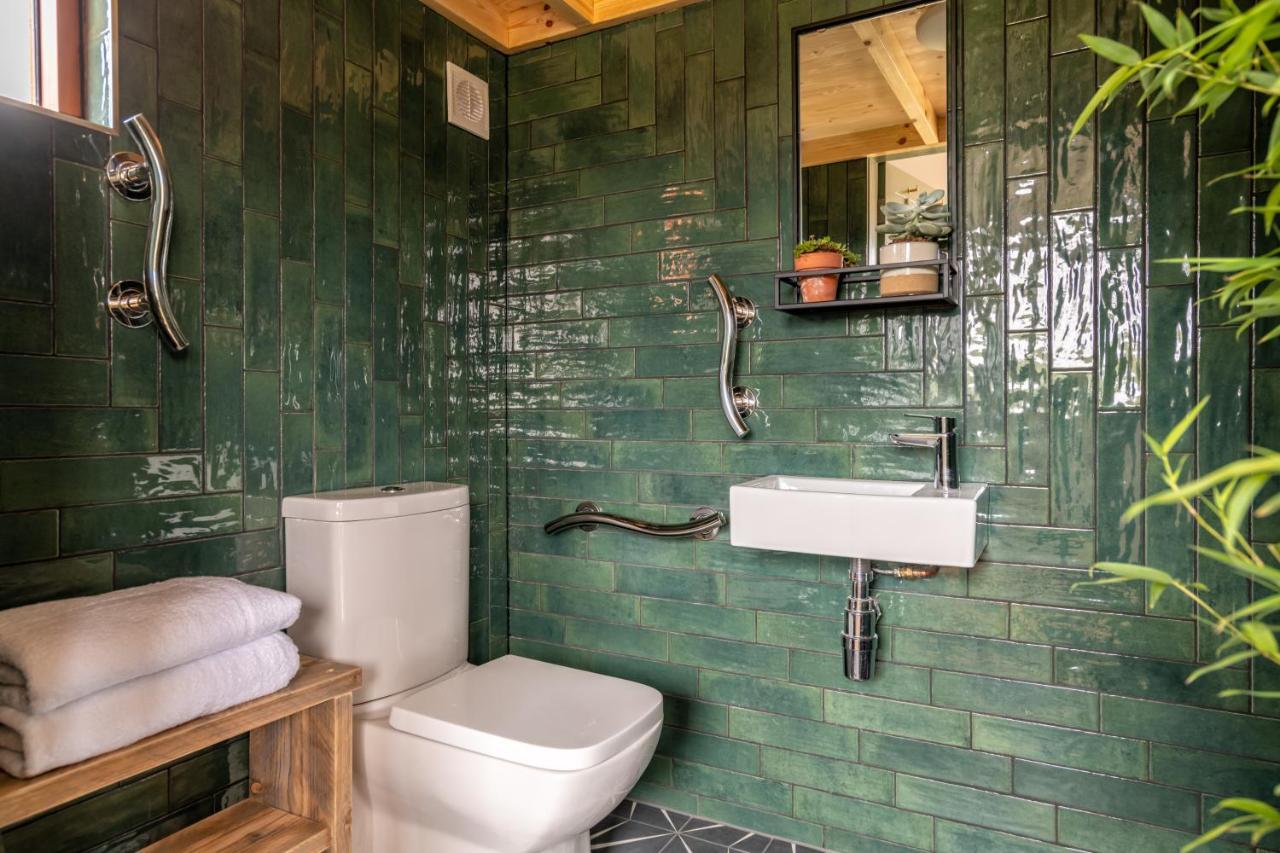 Alba - Charming Boutique Forest View Cabin With Hot Tub In בלאטר מראה חיצוני תמונה